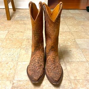 Old Gringo, size 11, leopard cowboy boots